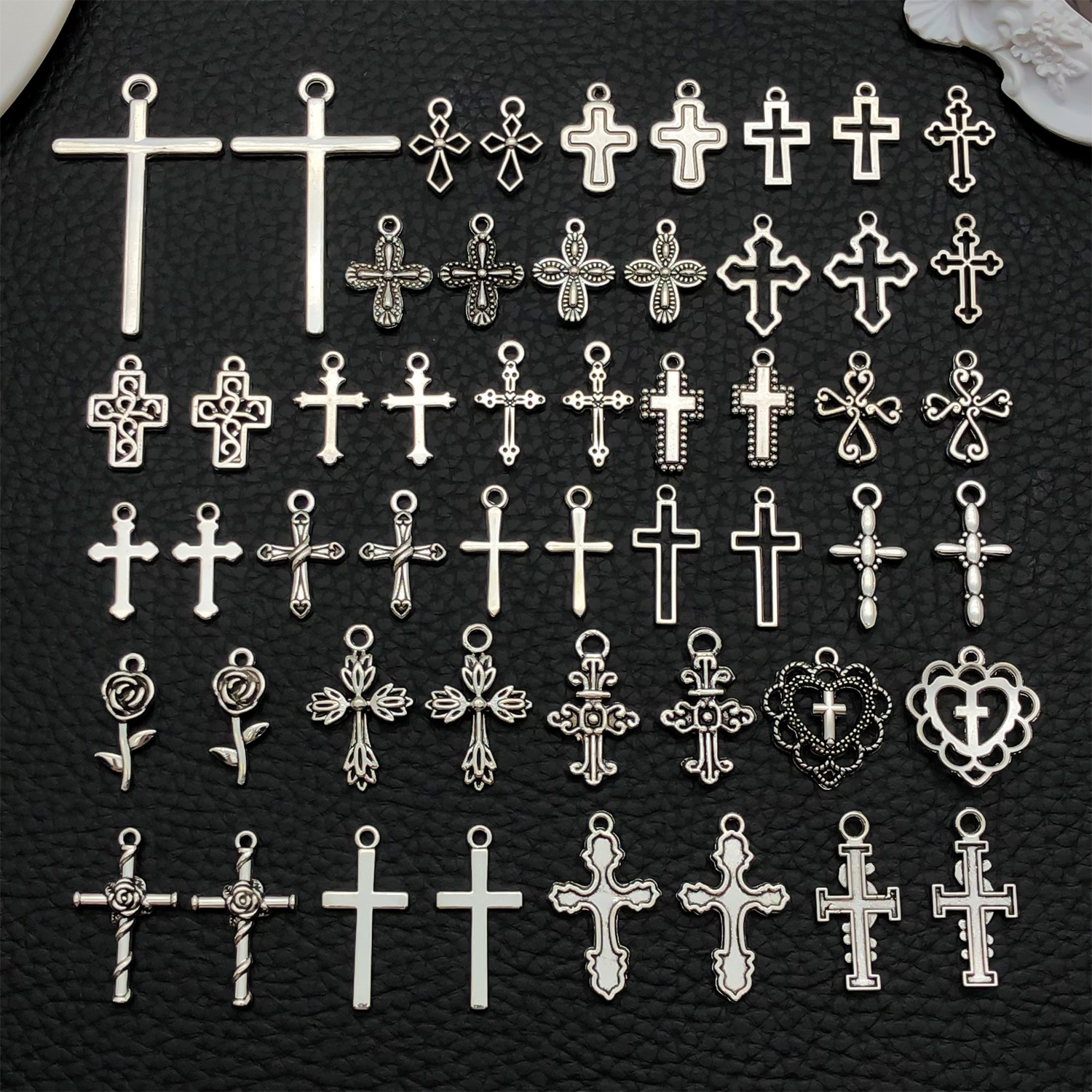 52pcs Assorted Cross Pendants  - Jewelry Making Tutorial avis et prix
